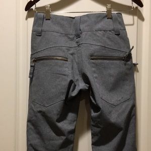 Like New!CAPPEL women ZipUp Ride Snowboards winter Pants zipper pockets size XS